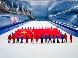 近200名精英骑手相聚成都东安湖 国际马联二星级赛事开赛