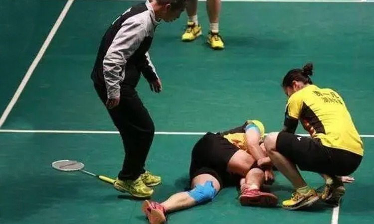 记者：海港对奥斯卡健康状况高度关切，通过多种方式表达慰问